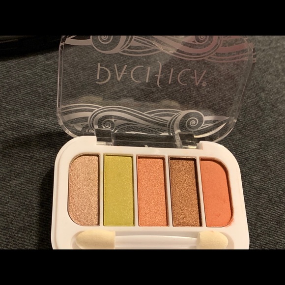 Pacifica Eyeshadow palette - Picture 3 of 4